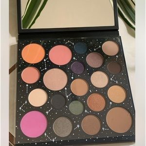 SMASHBOX STAR POWER FACE EYESHADOW AND BLUSH PALETTE NEW IN BOX